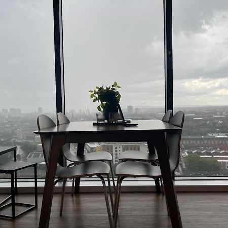 Luxury 2 Bedroom En-Suite Apartment Balcony Views Manchester Ngoại thất bức ảnh