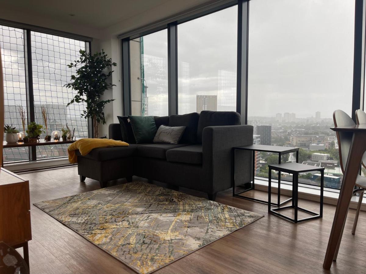 Luxury 2 Bedroom En-Suite Apartment Balcony Views Manchester Ngoại thất bức ảnh