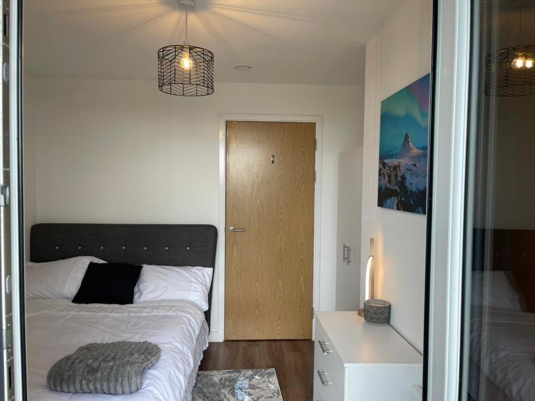 Luxury 2 Bedroom En-Suite Apartment Balcony Views Manchester Ngoại thất bức ảnh